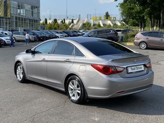 Hyundai Sonata foto 5