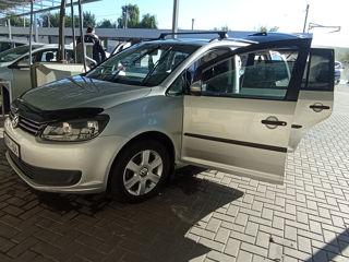 Volkswagen Touran foto 7