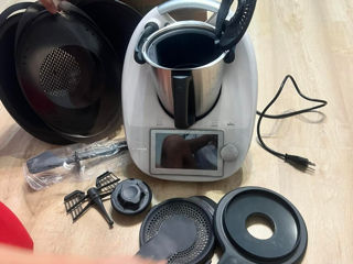 Se vinde Thermomix TM6-1! Este nou nu lam folosit nici odata are si manual cu retete. foto 3