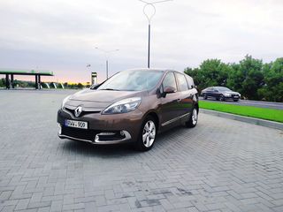 Renault Grand Scenic foto 1