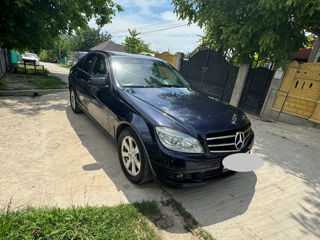 Mercedes C-Class foto 3