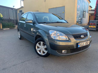 KIA Rio foto 1