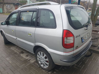 Opel Zafira foto 4