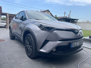 Toyota C-HR foto 2