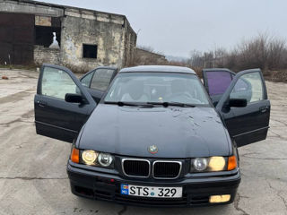 BMW 3 Series foto 2