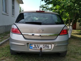 Opel Astra foto 2