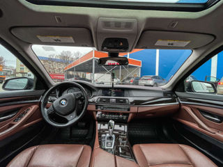 BMW 5 Series foto 2