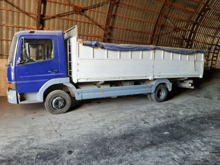 Mercedes ATEGO foto 3