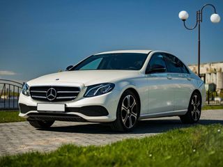 VIP Mercedes-Benz albe/negre (белые/черные) cu sofer/с водителем foto 10