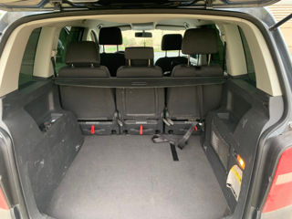 Volkswagen Touran foto 4