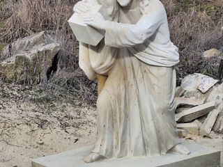Sculpturi din piatră de Cosăuţi. фото 4