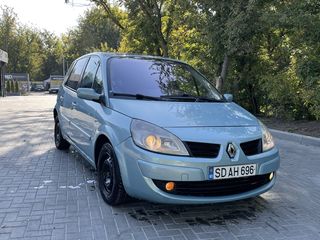 Renault Scenic foto 2