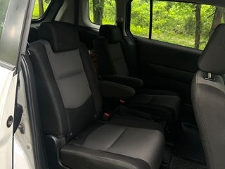 Mazda 5 фото 8