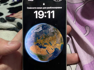 Продам Iphone 13