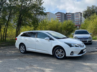 Toyota Avensis foto 3