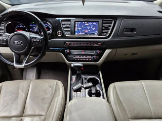 KIA Carnival foto 5