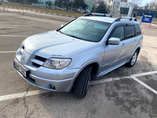 Mitsubishi Outlander foto 4