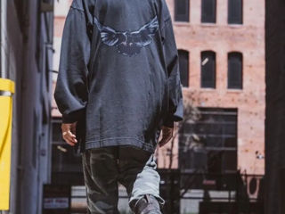 Yeezy Gap Engineered by Balenciaga Dove Longsleeve Tee foto 9