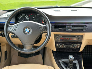 BMW 3 Series foto 7