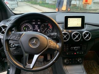 Mercedes B-Class foto 7