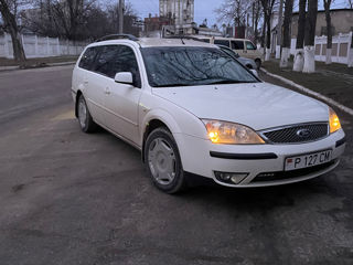 Ford Mondeo foto 2