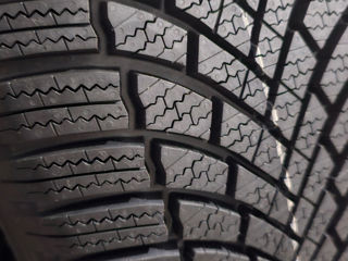 Bridgestone Blizzak LM005 215/45 R18 93V XL foto 2