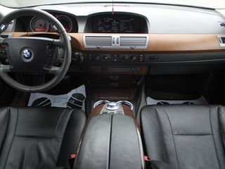 BMW 7 Series foto 8