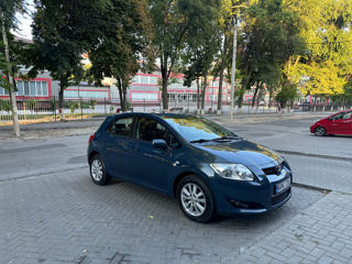 Toyota Auris foto 2