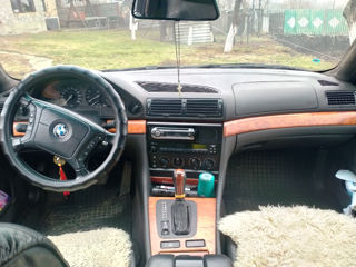 BMW 7 Series foto 2