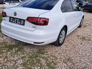 Volkswagen Jetta foto 5