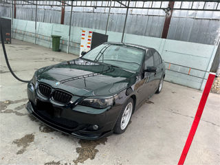 BMW 5 Series foto 3