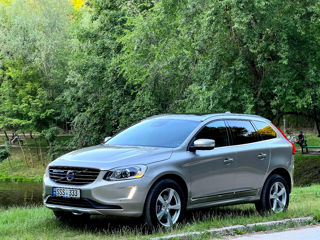 Volvo XC60 foto 1