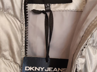 Пуховик "DKNY".Девочка,14-15 лет.Новый. foto 2