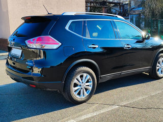 Nissan Rogue foto 2