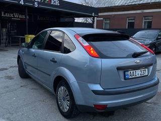 Ford Focus foto 2