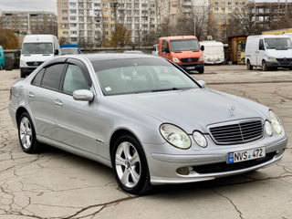 Mercedes E-Class foto 2