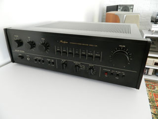 Accuphase E-205