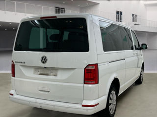 Volkswagen Caravelle foto 4