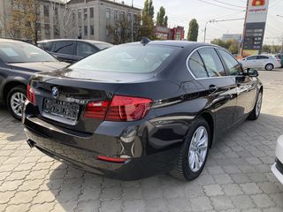 BMW 5 Series foto 6