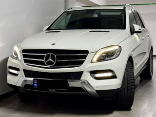 Mercedes M-Class foto 1