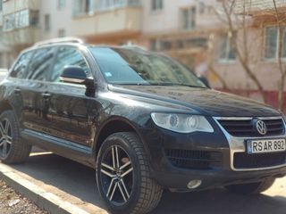 Volkswagen Touareg foto 1