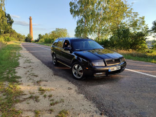 Skoda Octavia foto 1