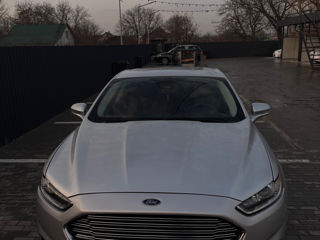 Ford Fusion foto 4