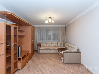 Apartament cu 3 camere, 94 m², Poșta Veche, Chișinău foto 3
