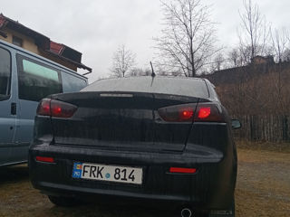 Mitsubishi Lancer foto 7