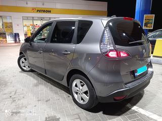 Renault Scenic foto 2