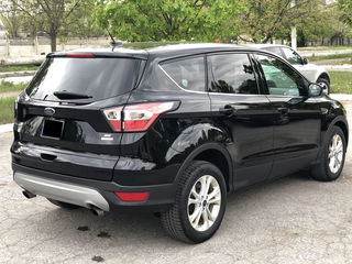 Ford Escape foto 4