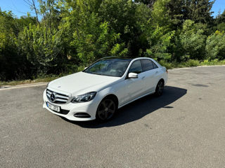 Mercedes E-Class foto 2