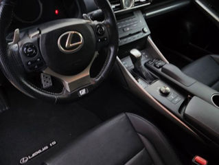 Lexus IS Series foto 3