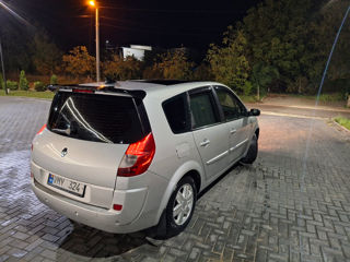 Renault Grand Scenic foto 3